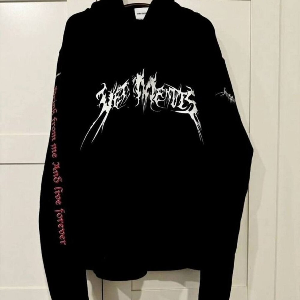 vetements cropped hoodie